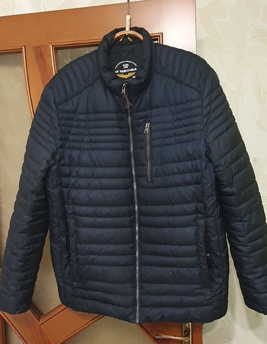 Демісезонна чоловіча куртка