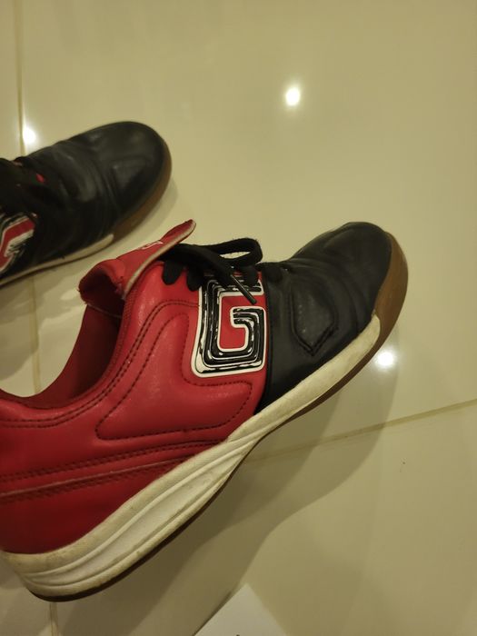 Buty czerwono-czarne r.44 , dł.wkładki 27,5