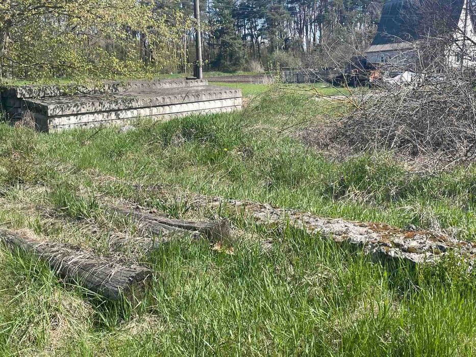 Продам земельну ділянку в с-щі Корнинське