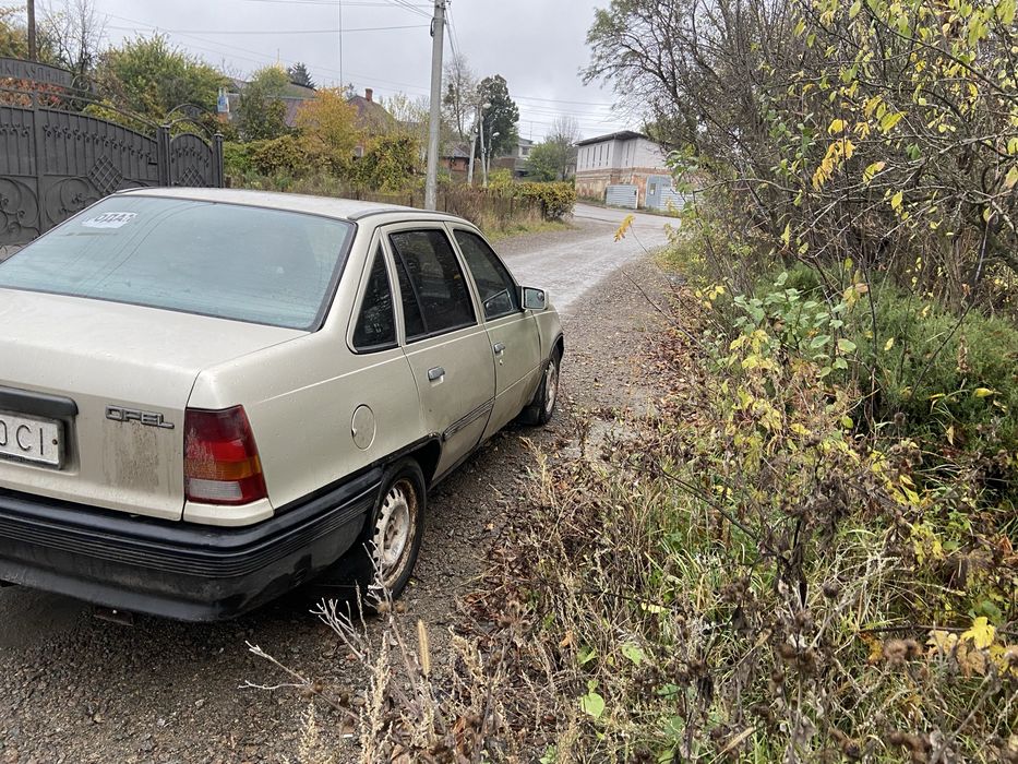 Opel Kadett продам
