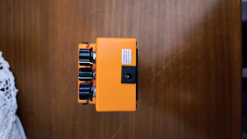 Pedal Boss DS1 com pouco uso