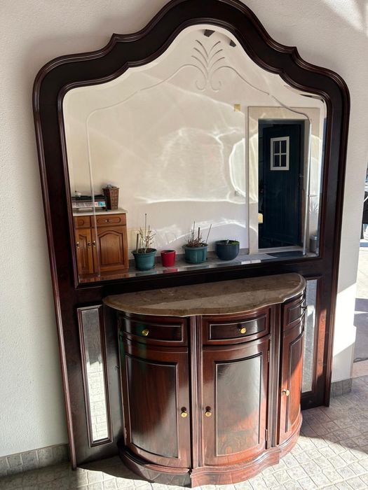 Sapateira  de corredor em optimo estado