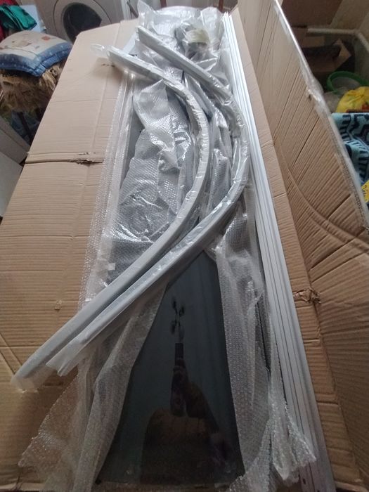 Стіклові двері до душу