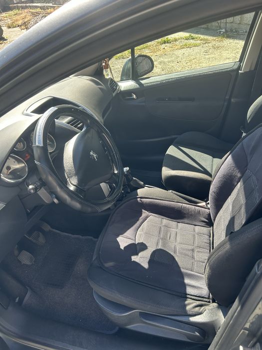 Peugeut 207sw break 1.4 2008