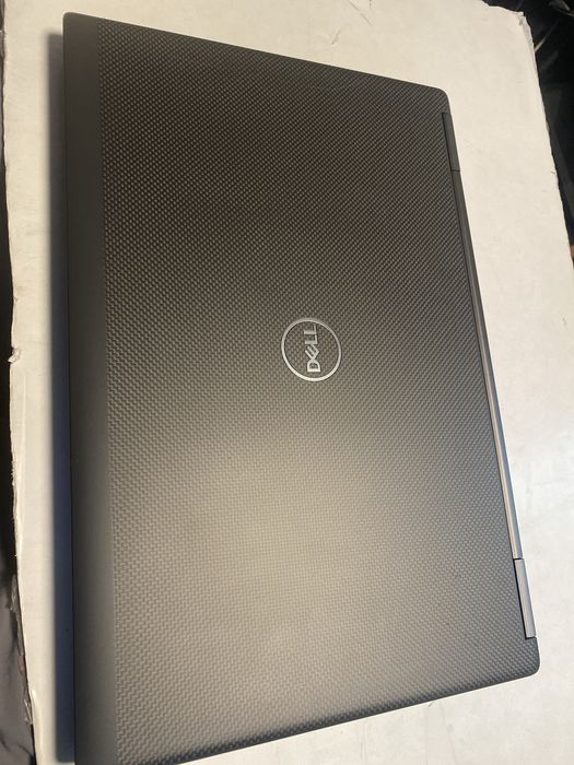 Dell Precision 7730 17" IPS FHD Xeon   AMD WX4150 /Quadro P3200 Win