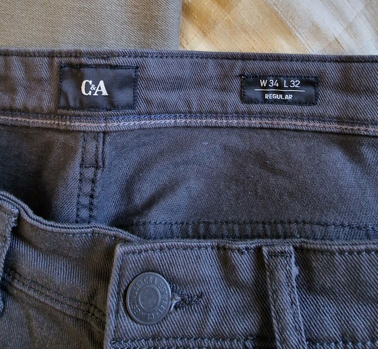 Conjunto de 5 pares de calças novos