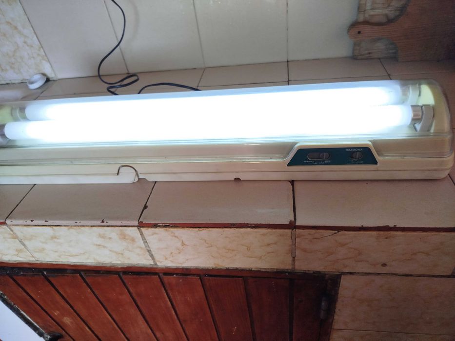 Lâmpada fluorescente campismo