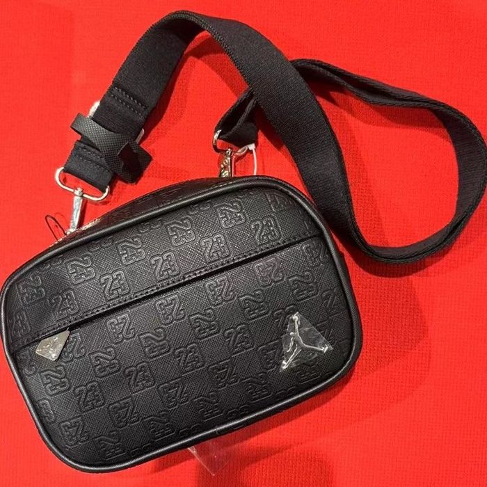 Сумочка jordan через плече
