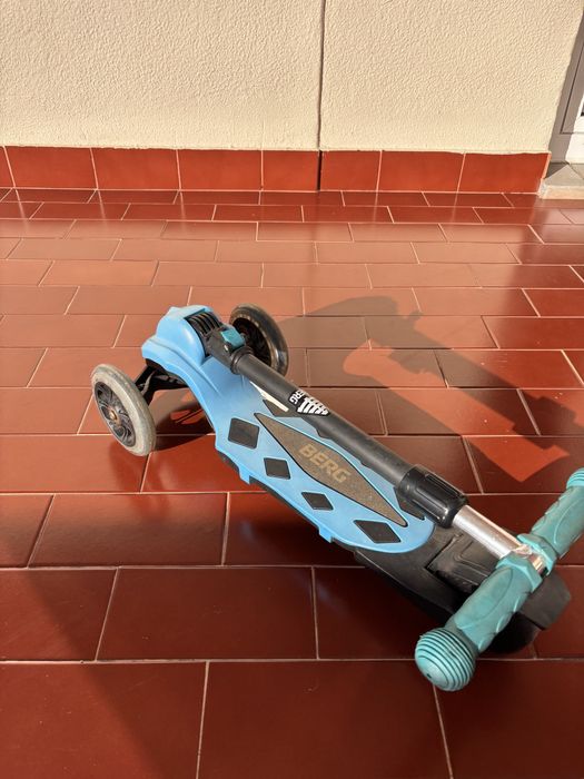 Trotinete Berg  azul