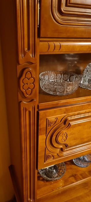 Kredens - witryna - naturalne drzewo. Bydgoskie fabryki mebli.