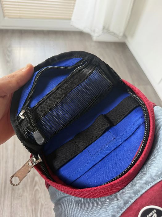 Trekkingowa Pojemna Praktyczna Wygodna Torba na ramię Nerka Crumpler