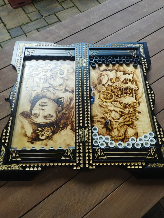 Шахи - нарди - шашки різьблені, ручної роботи.