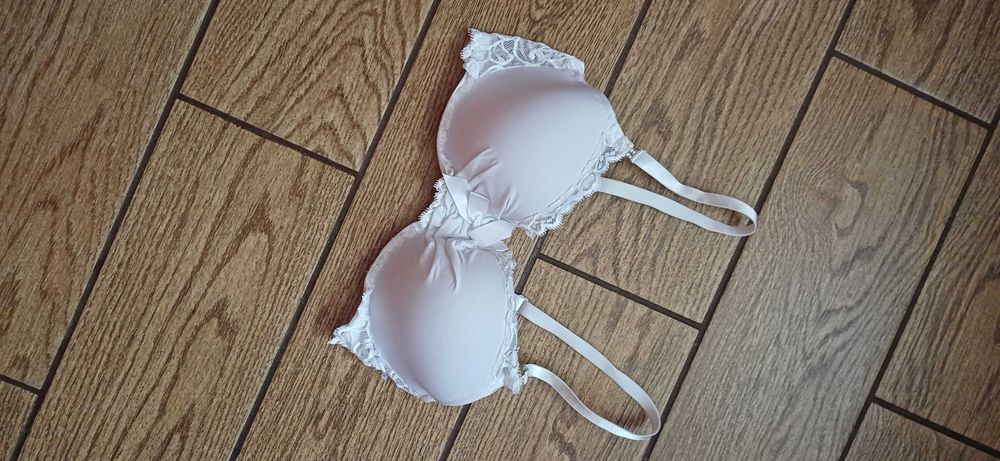 Biały biustonosz BodyFlirt r. 80 B