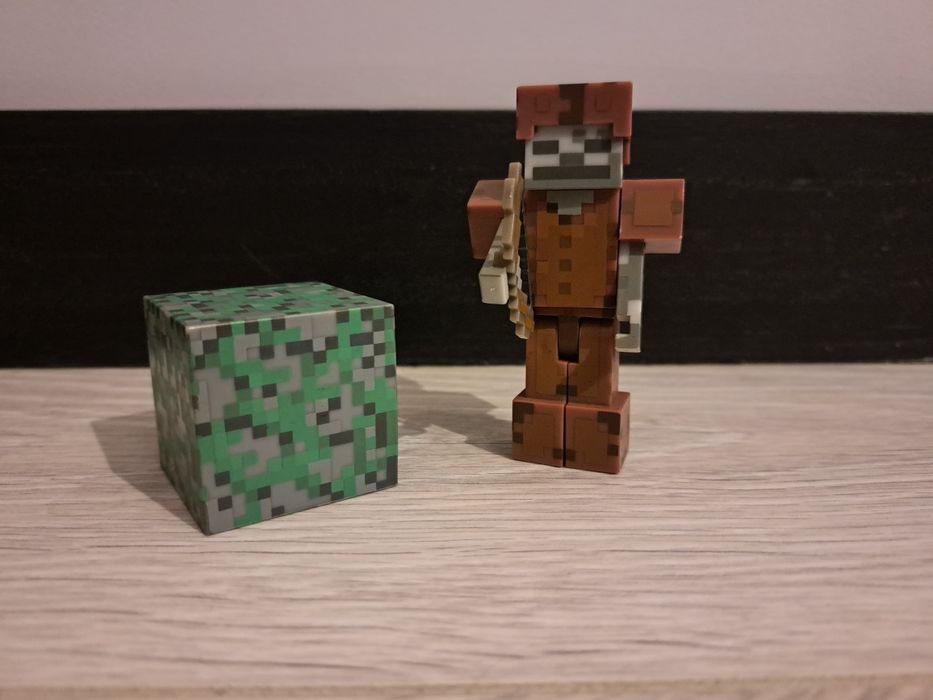 Figurka Minecraft - Szkielet w skórzanej zbroi