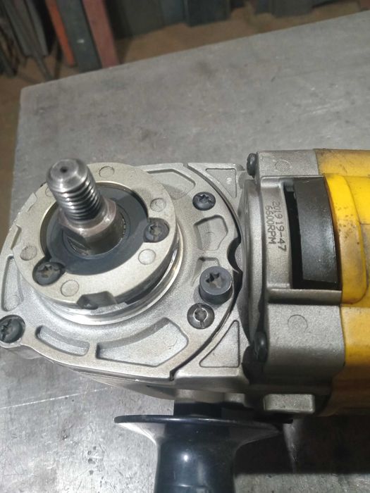 Болгарка DeWALT DWE-492 QS , 230 мм. 2200 Вт. Б\у.