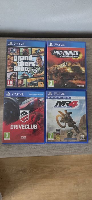 Konsola ps4 + 4 gry