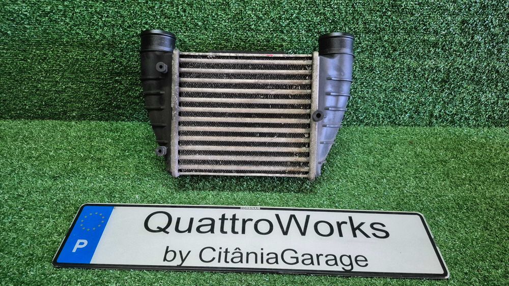 Intercooler Original Audi A4 B6 B7 8E 1.8T 1.9 TDI 2.0 TDI Ref. 8E0145806M em excelente estado