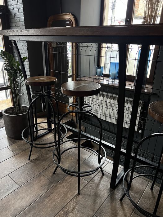 Стілець барний кований