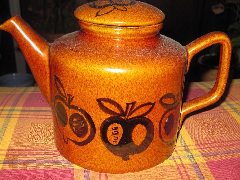 Conjunto de 2 Chaleiras e 1Terrina e muitos artigos baratos à venda.