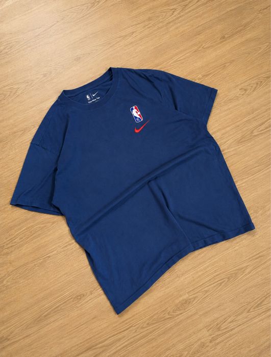 Футболка Nike.