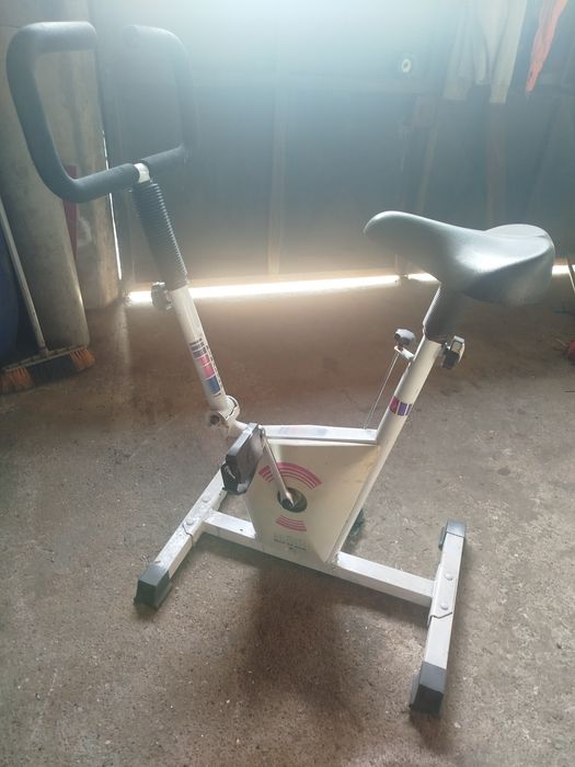 Exercise Bike511439405193646081