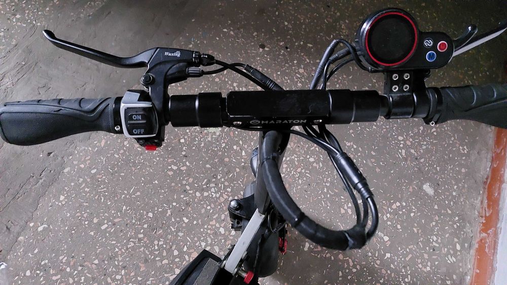 Електросамокат MARATON