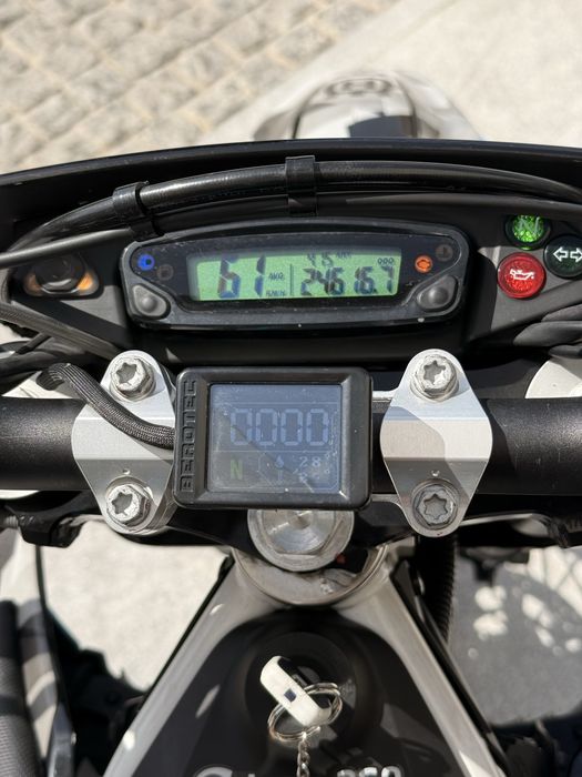 Husqvarna 701 Supermotard
