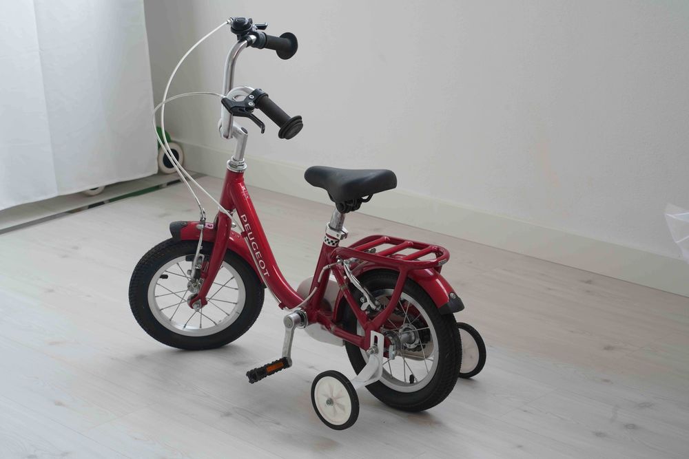 Bicicleta Peugeot para criança em mão em Valadares