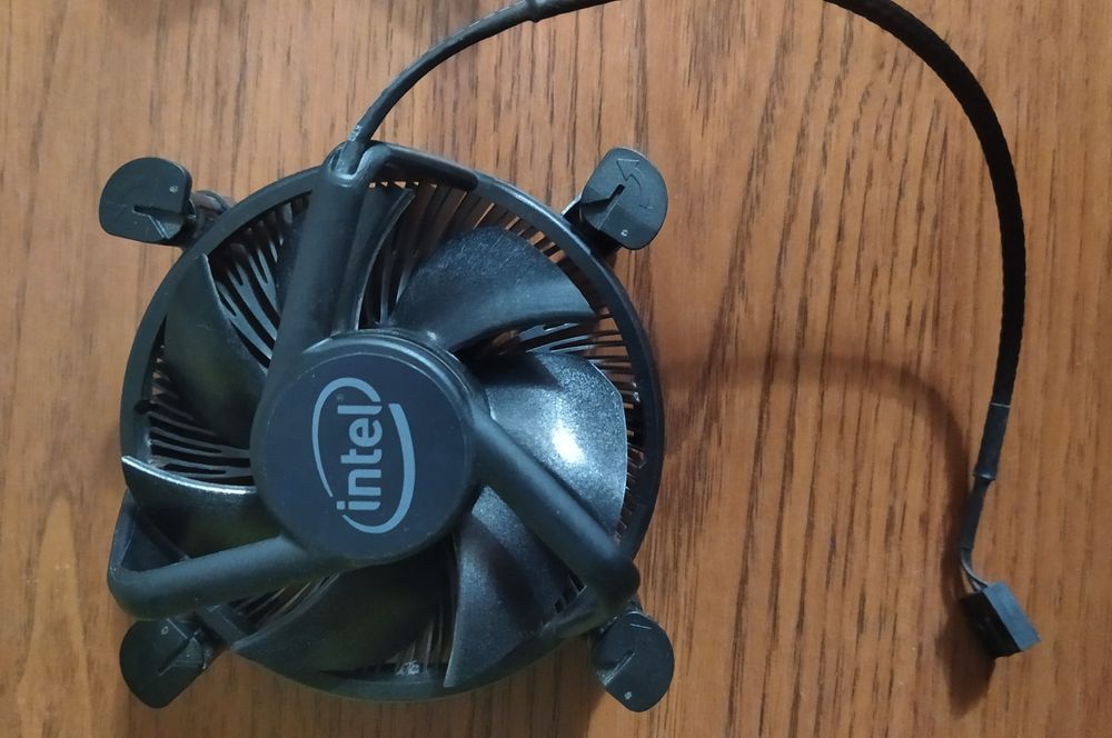 процесор i3 10105f BOX