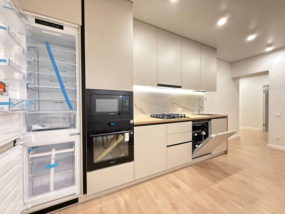 Велика 1-кімнатна в ЖК «На Щасливому». 49 м2. Вул. Студенська 32 !!!