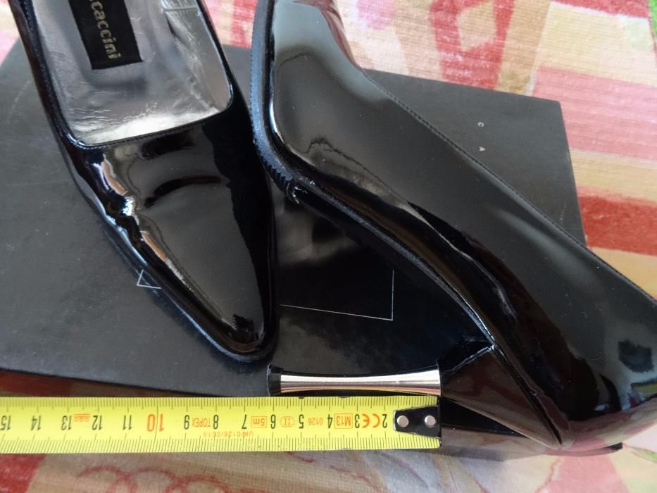 Туфли кожаные лаковые на шпильке "Barbara Boccaccini", р.36