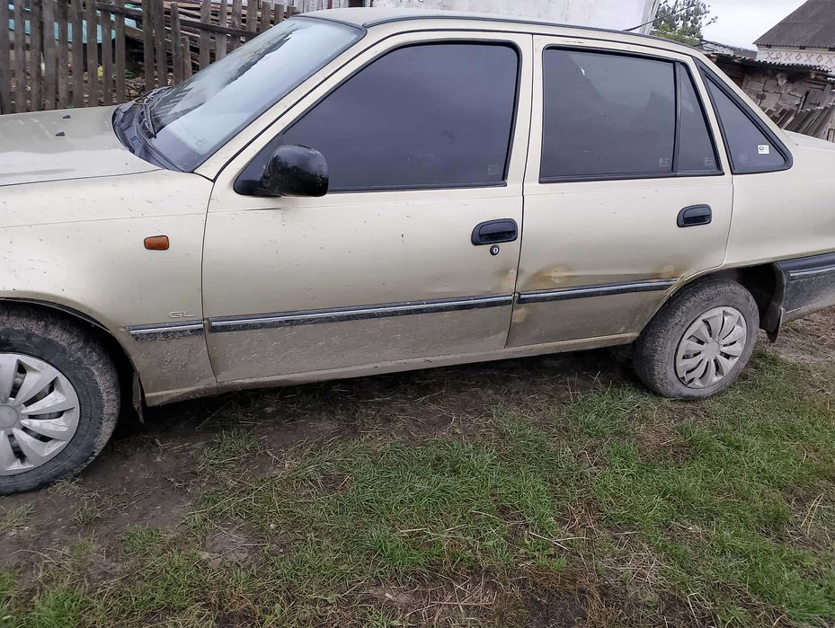 Продаж авто нексія