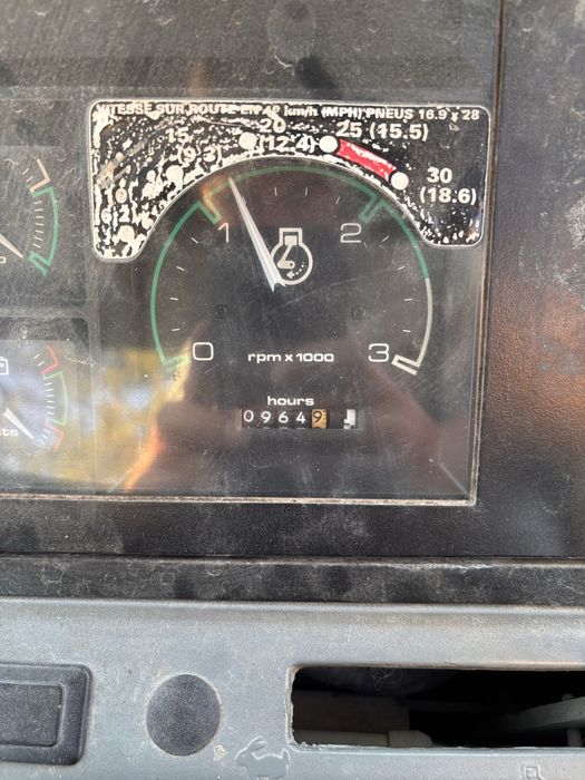 Koparko ladowarka case 580 sle