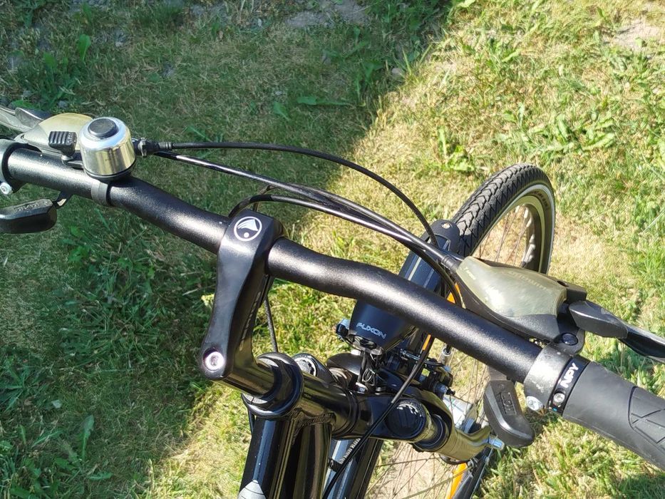 Rower Trekkingowy Miejski PEGASUS PIAZZA Koła 28 Cali Rama Alu 45 cm 18 cali Prądnica w Kole