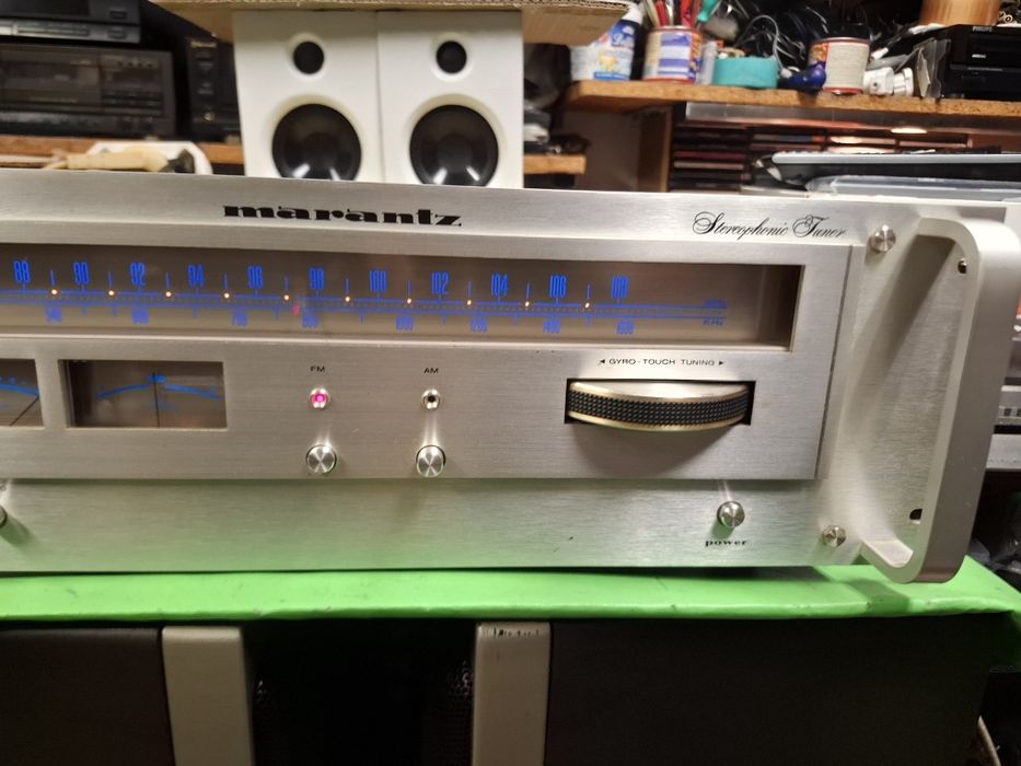 Tuner Marantz 2100
