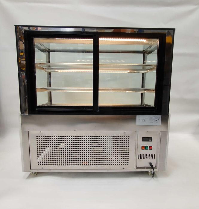 Vitrine refrigerada com portas - NOVA