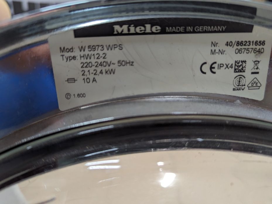 Стиральная машина Miele