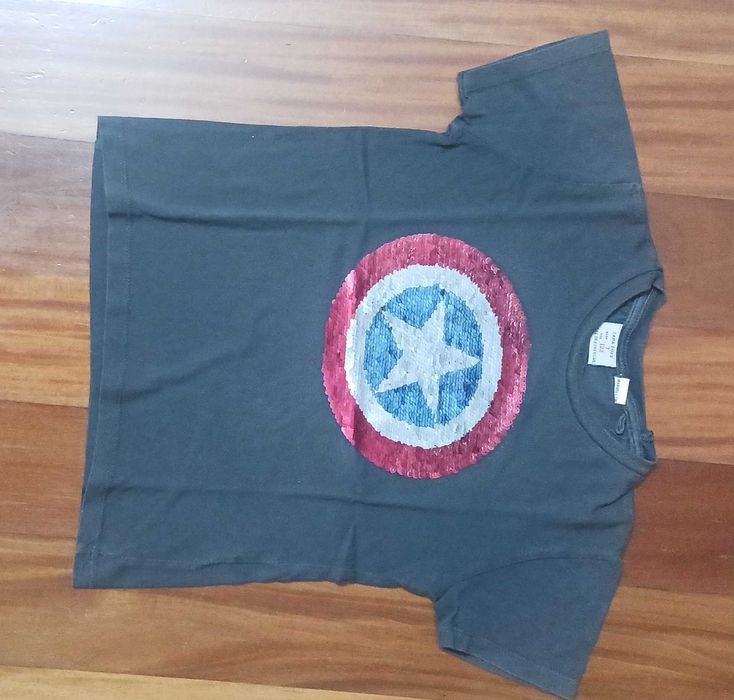 Conjunto de 4 t-shirts para criança - 6/7 anos