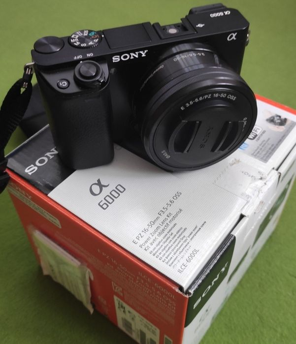 Фотоапарат  Sony a6000