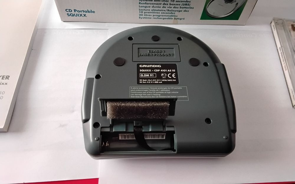 Grundig CD walkman Squixx- CDP 4101 AS10 novo