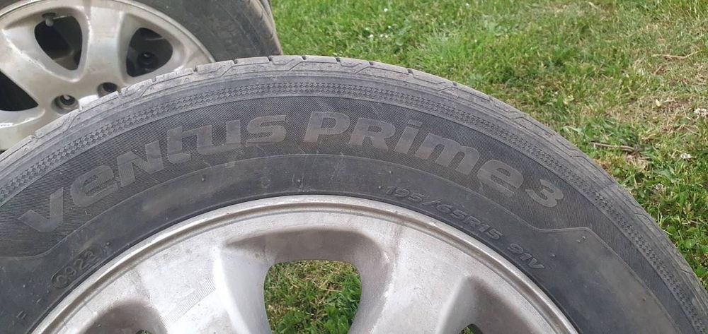 Литі диски KIA Cee'd R15 5×114,3 ET50 + шини Hankook 195/65 R15