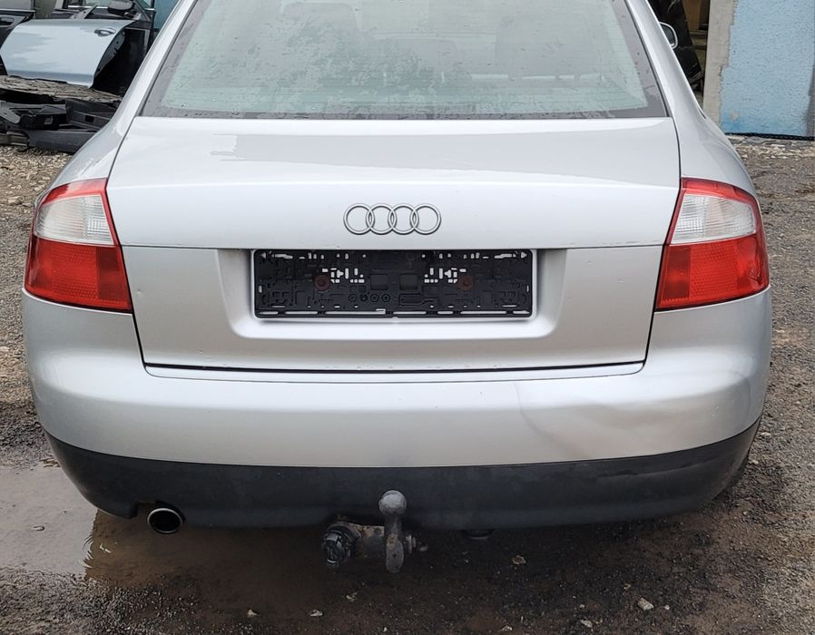 ZDERZAK TYLNY tył Audi A4 B6 Sedan 2002r LY7W