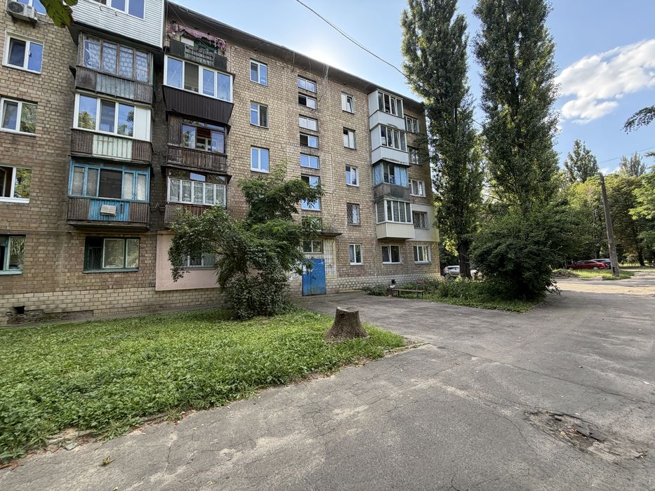 Продаж 2к квартири на Борщагівці, вул. Зодчих, 14 | Цегляний будинок, тихий двір