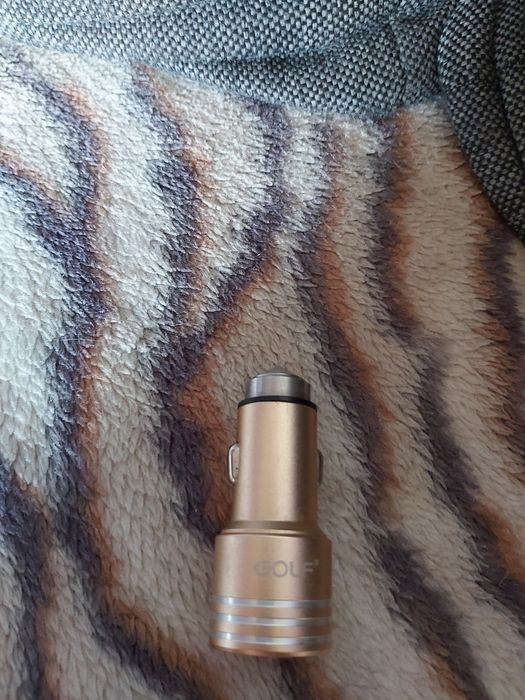 Ladowarka samochodowa USB