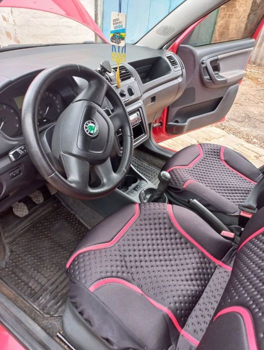 Шкода фабиа 2012 года