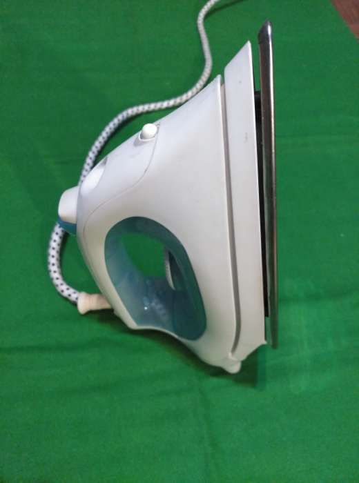 Vendo ferro de engomar portátil a vapor