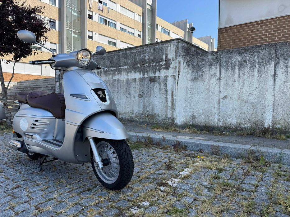 Scooter Peugeot Django 125
