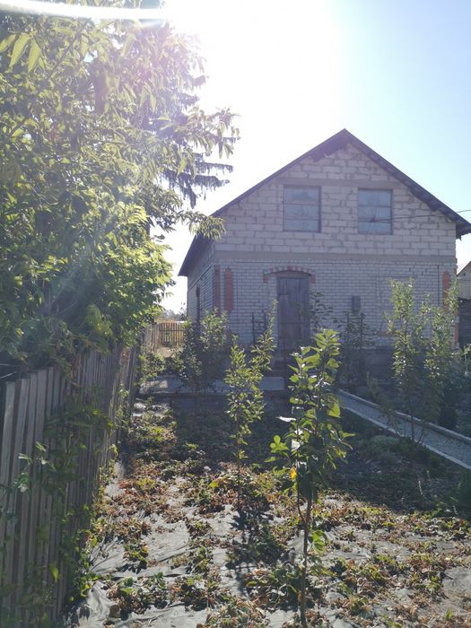 Продам будинок в Троянові