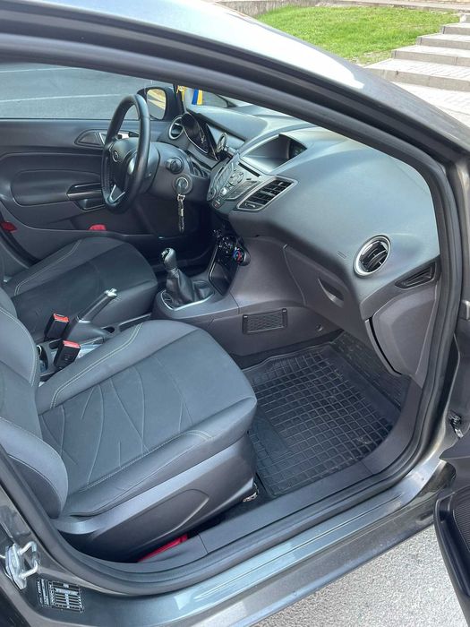 Продам Ford Fiesta 2015
