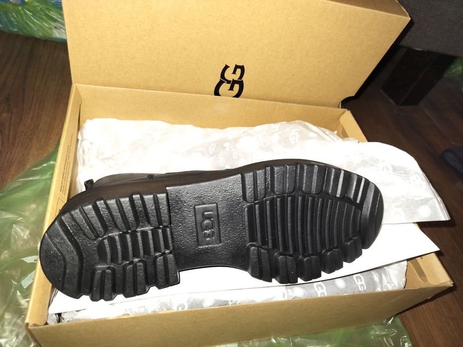 UGG Everdeen  skóra